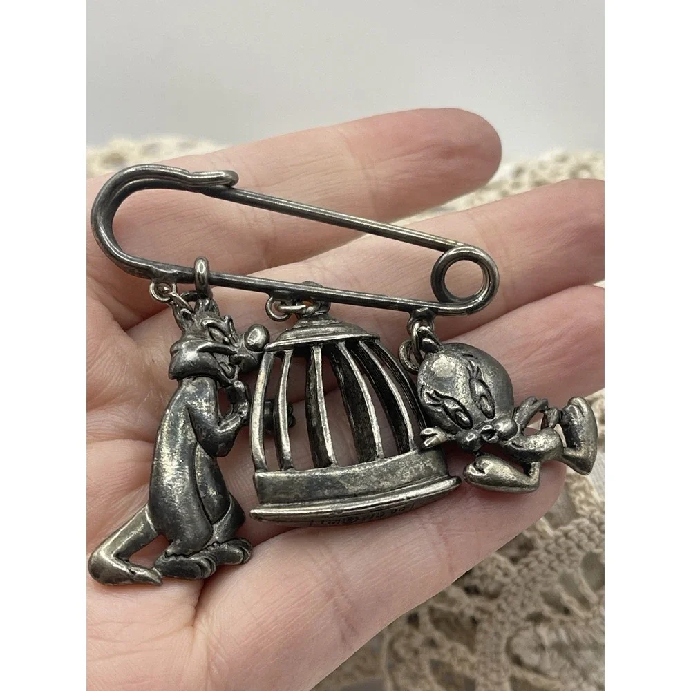 Vintage Silvester Tweety Birdcage Pin TM‎ WB 94